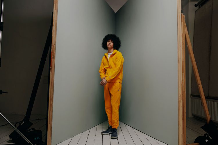 Cem Guenes - THE CORNER - Archive, Portrait Mode