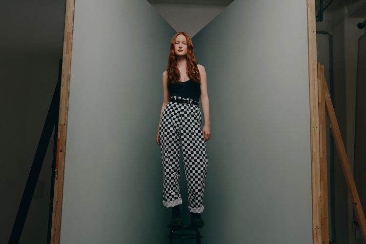 Cem Guenes - THE CORNER - Archive, Portrait Mode