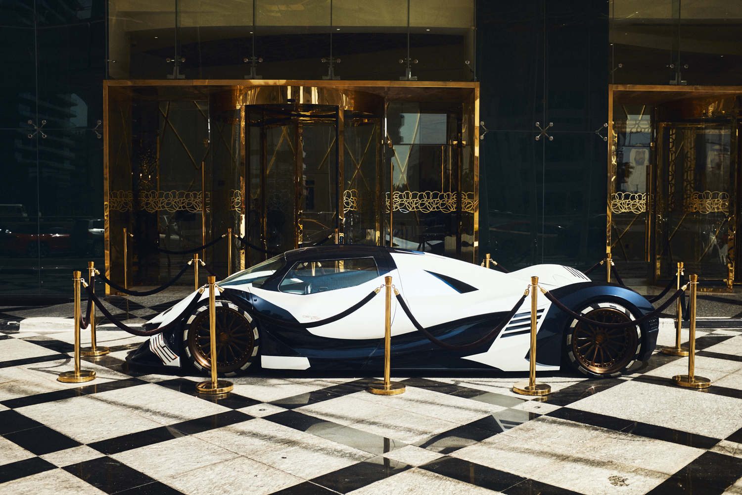 Cem Guenes - DUBAI - Archive