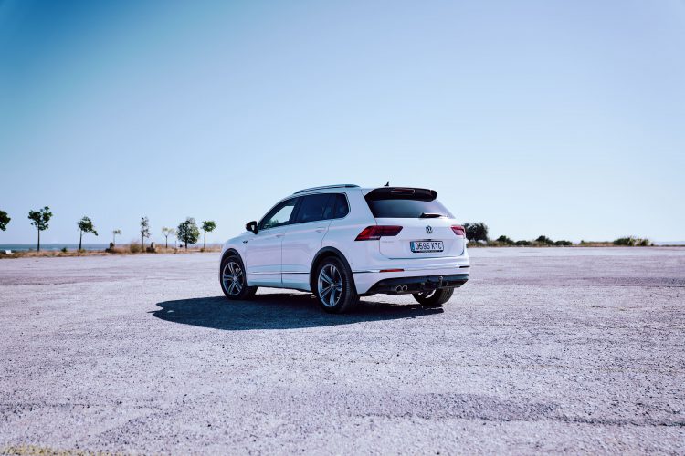 Cem Guenes - VW | LISSABON - Archive, Friends and Other Strangers, Something with Cars