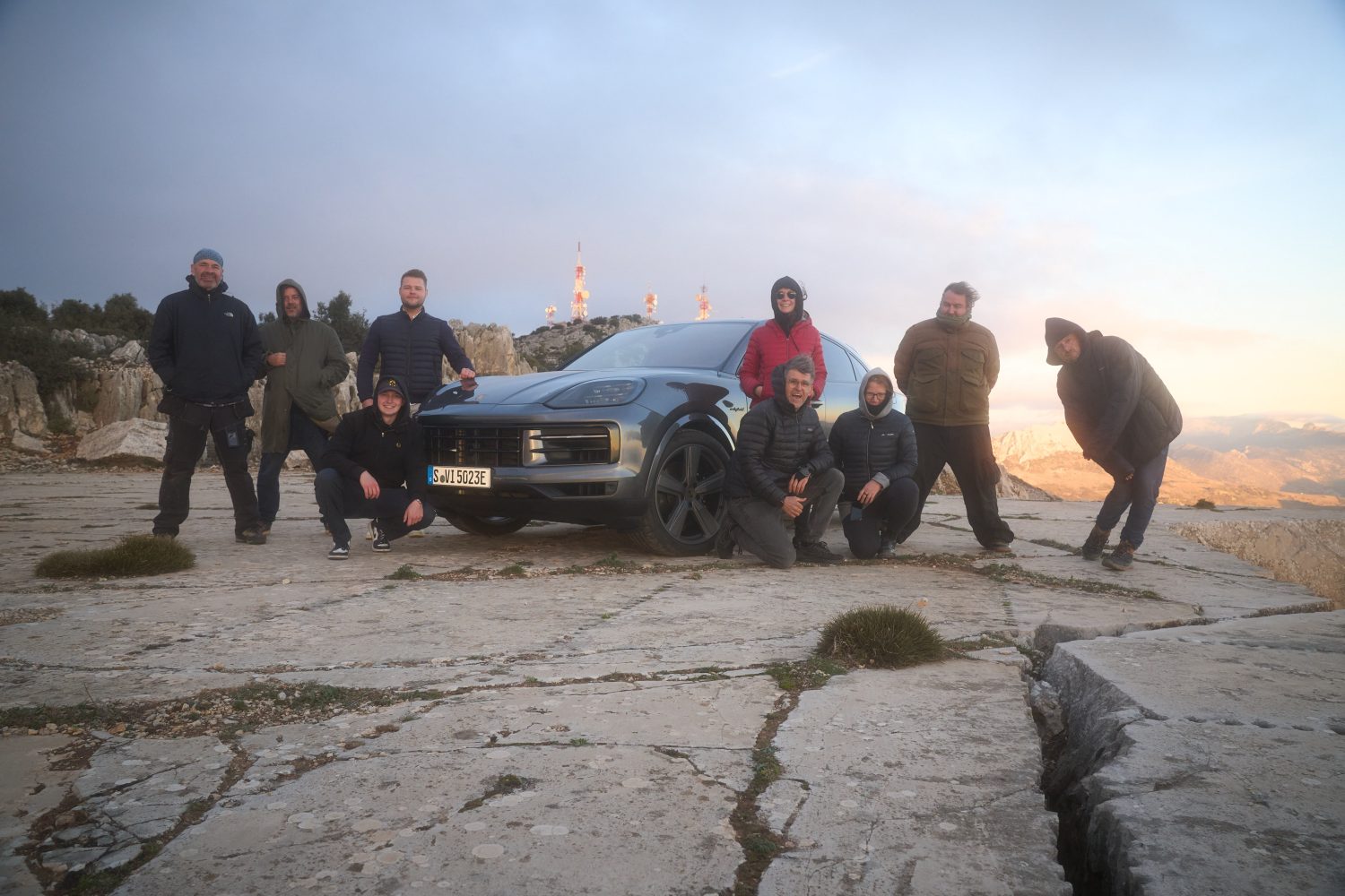 Cem Guenes - CREW LOVE - Archive, NEWS