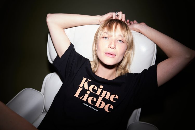 Cem Guenes - KEINE LIEBE - Archive, Friends and Other Strangers, Hall of Fame, NEWS, Portrait Mode