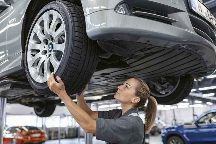 Cem Guenes - BMW SERVICE - Archive, Something with Cars