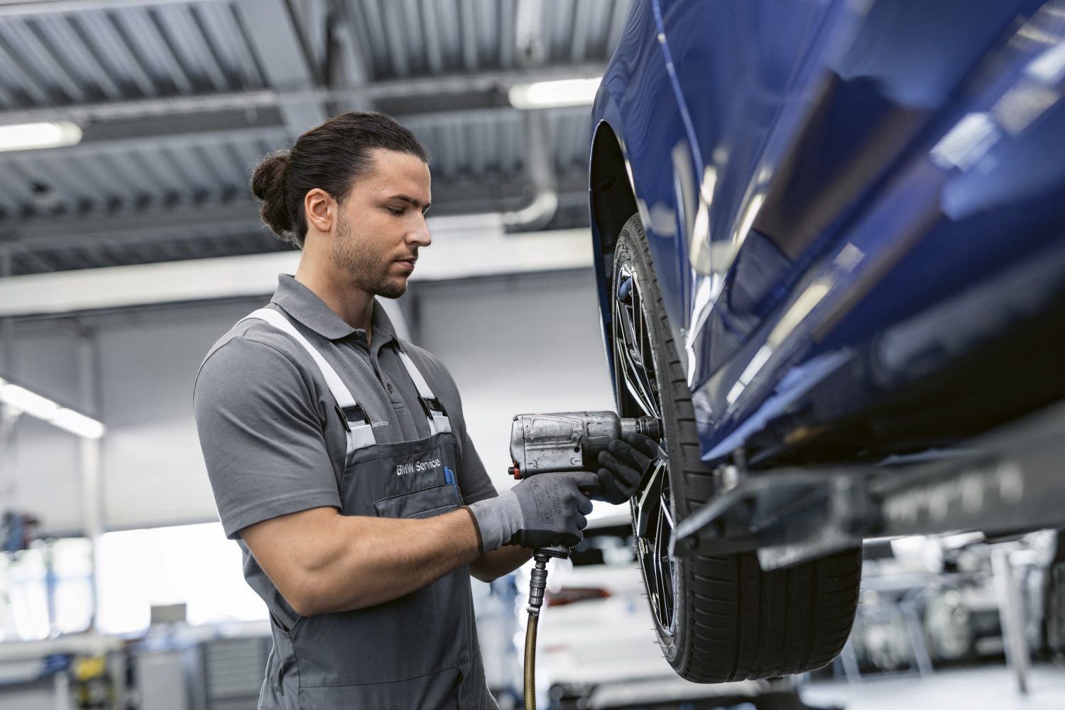 Cem Guenes - BMW SERVICE - Archive, Something with Cars