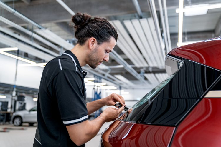 Cem Guenes - BMW SERVICE - Archive, Something with Cars