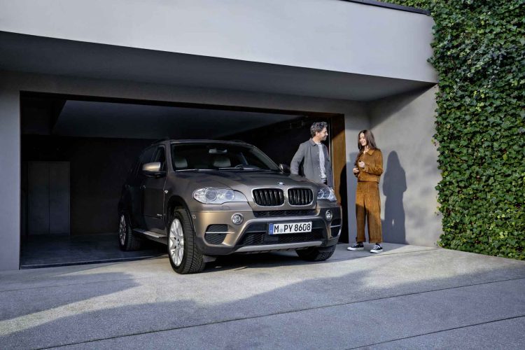 Cem Guenes - BMW VALUE SERVICE - Archive, Something with Cars