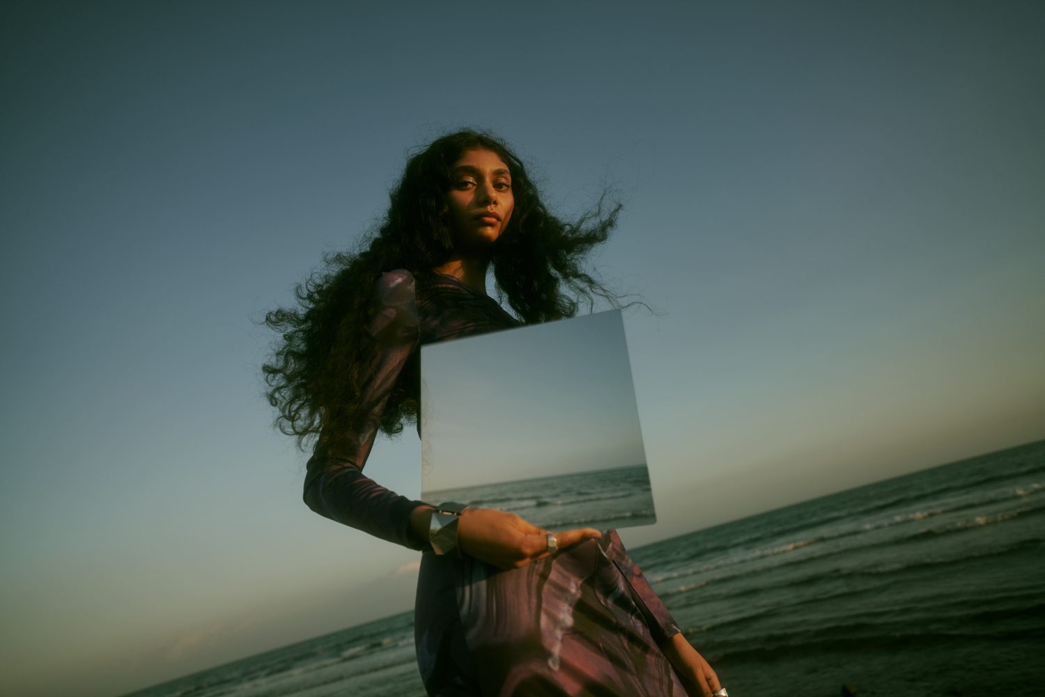 Cem Guenes - THARSHANA - Archive, NEWS, Portrait Mode