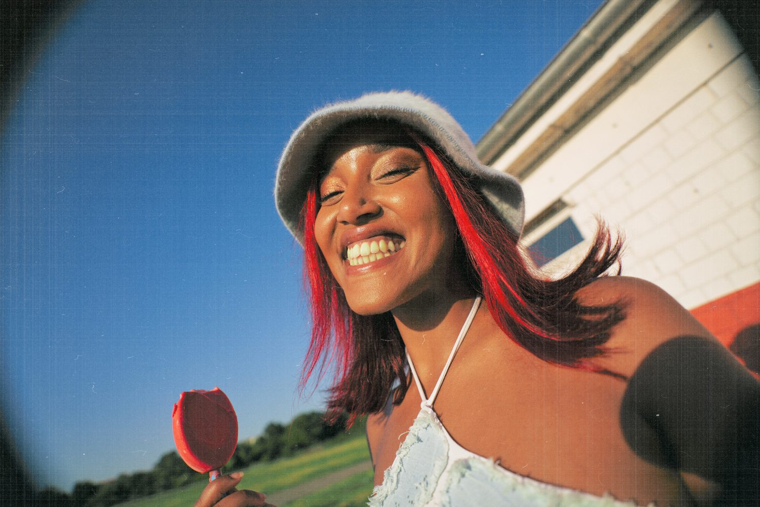 Cem Guenes - BUM BUM - Archive, NEWS, Portrait Mode