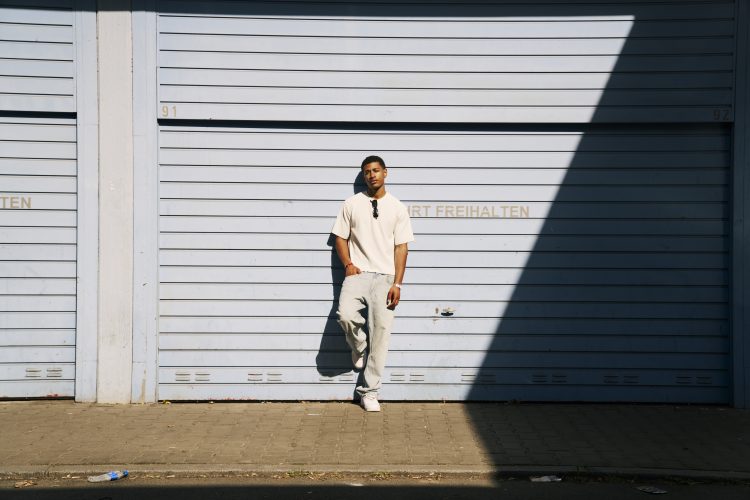 Cem Guenes - EMINE UND LOUIZ - Archive, Friends and Other Strangers, NEWS, Portrait Mode