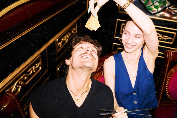 Cem Guenes - CHINA CITY - Archive, Friends and Other Strangers, NEWS, Portrait Mode