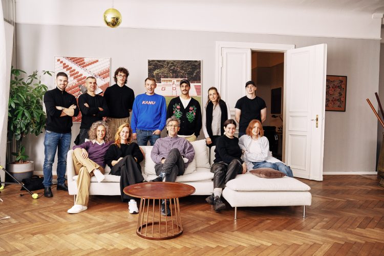 Cem Guenes - CREW LOVE - Archive, NEWS