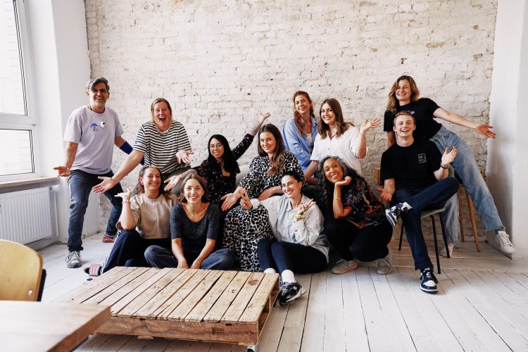 Cem Guenes - CREW LOVE - Archive, NEWS