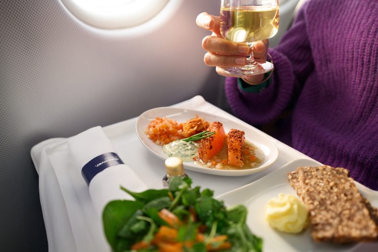 Cem Guenes - DISCOVER AIRLINES | BUSINESS CLASS - Archive, Hall of Fame, NEWS